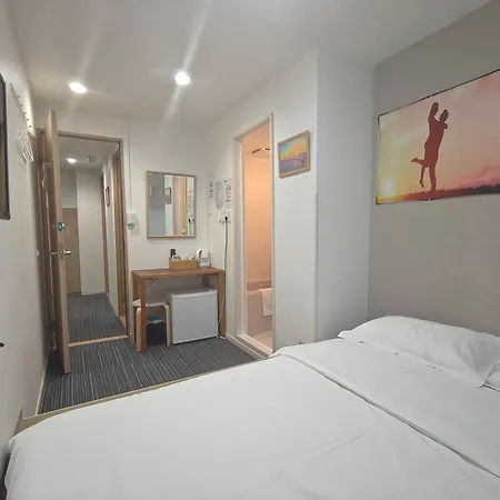 Da Inn Osaka Room photo